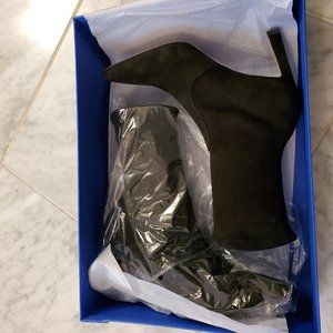 Stuart Weitzman Rapture 75 Suede Booties Black